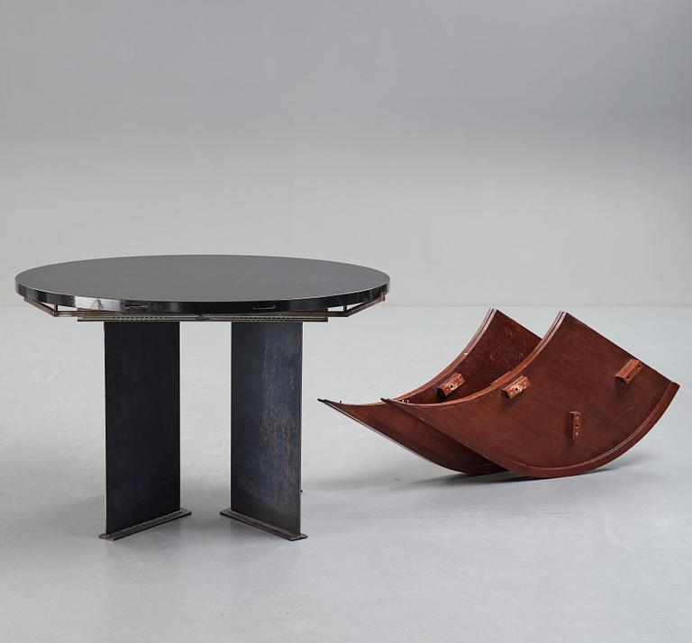 A dining table by Per Öberg Architects, late 20th century dinner table.