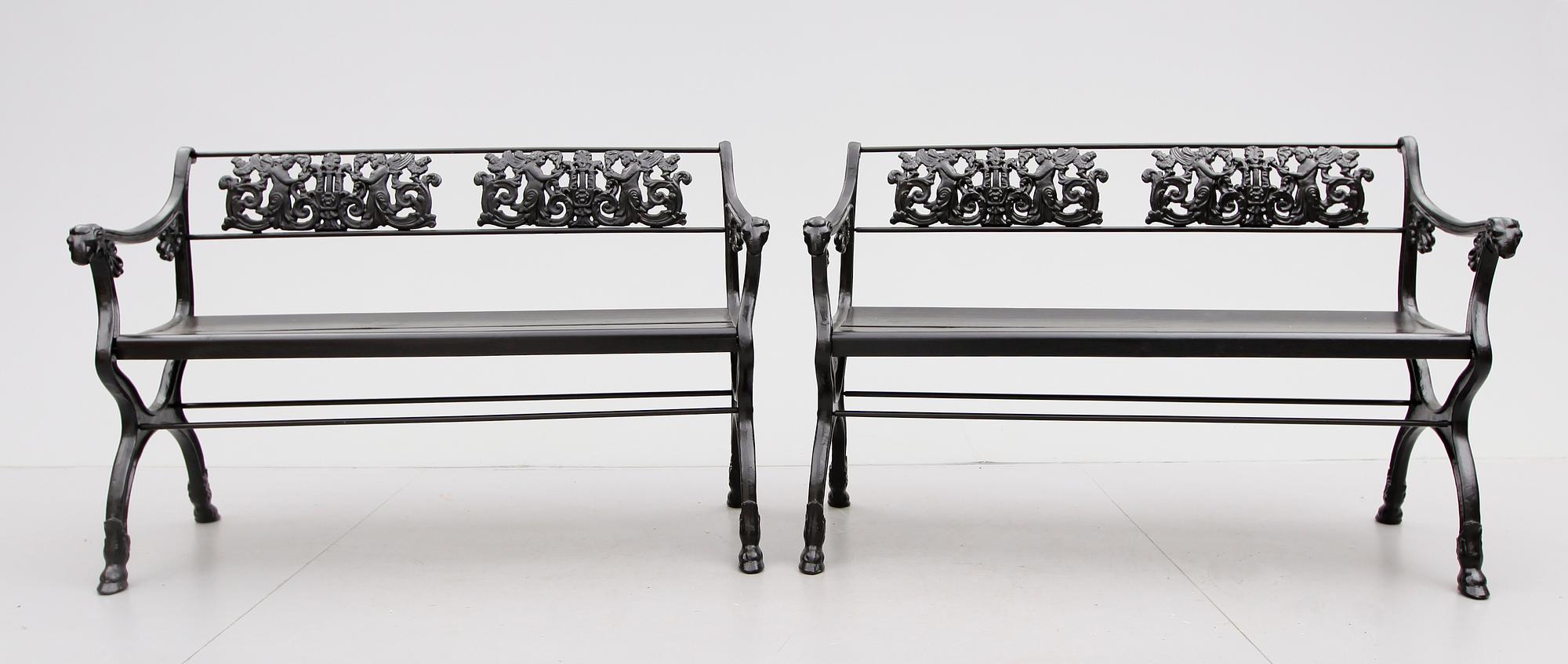 PARKSOFFOR, 1 par, gjutjärn, efter Karl Friedrich Schinkel, samtida.