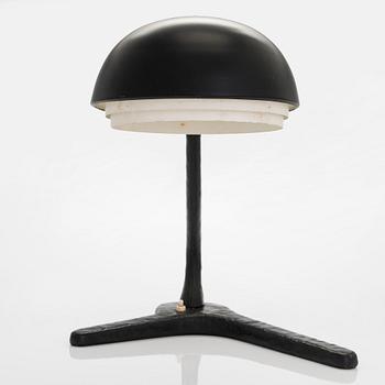 Alvar Aalto, pöytävalaisin malli A704 Valaistustyö.