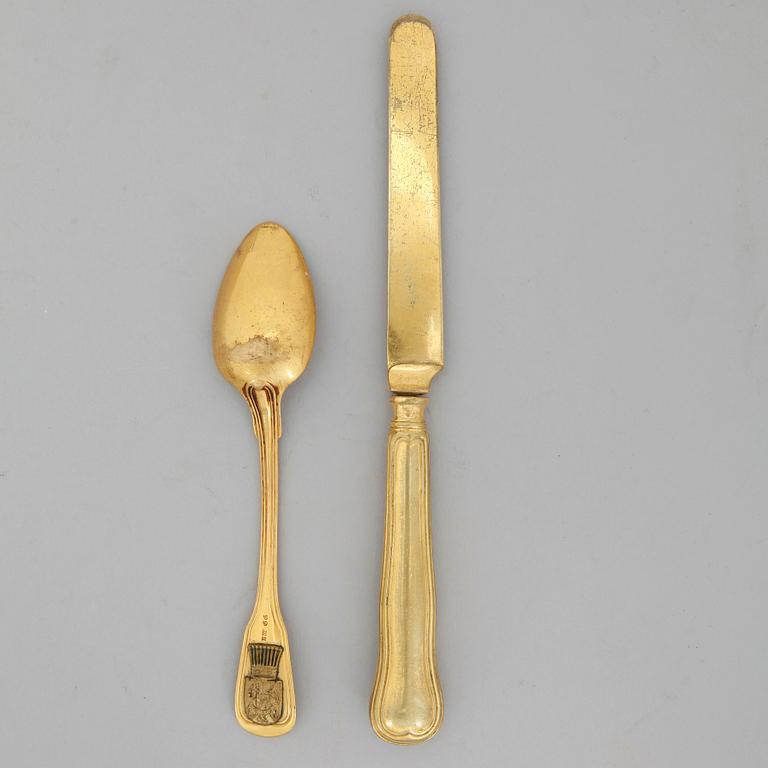 KNIVAR SAMT SKEDAR, 9+12, förgylld metall, tidigt 1900-tal.