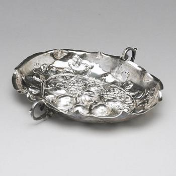 A Swedish late 17th century silver sweet-meat dish, mark of Henning Petri, Nykoping 1699.