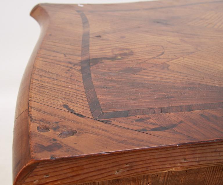 BYRÅ, rokoko, 1700-tal.