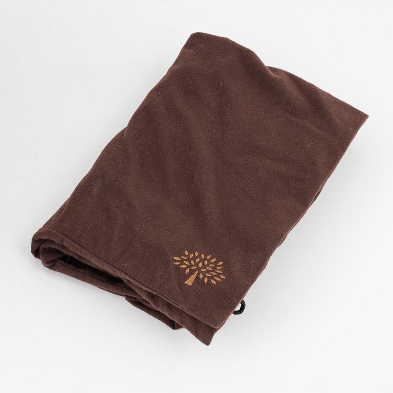 Mulberry, a brown leather 'Calder Tote' weekend bag.