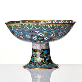 A cloisonné stem cup, Qing dynasty, 19th century.