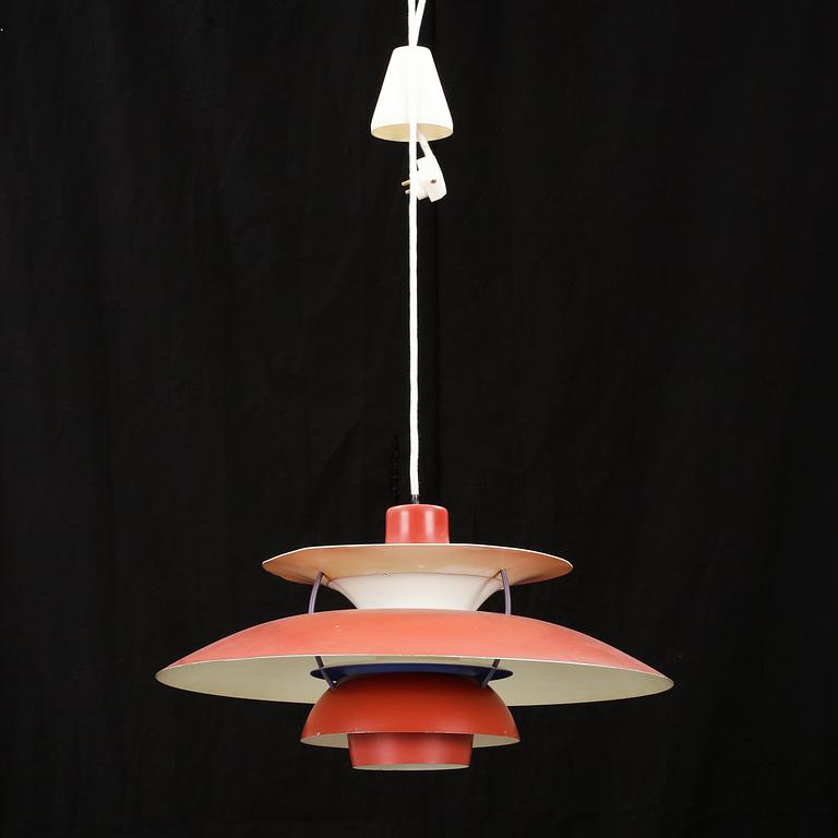 TAKLAMPA, "PH 5", Poul Henningsen, Louis Poulsen, Danmark, 1900-talets andra hälft. Höjd ca 26 cm.