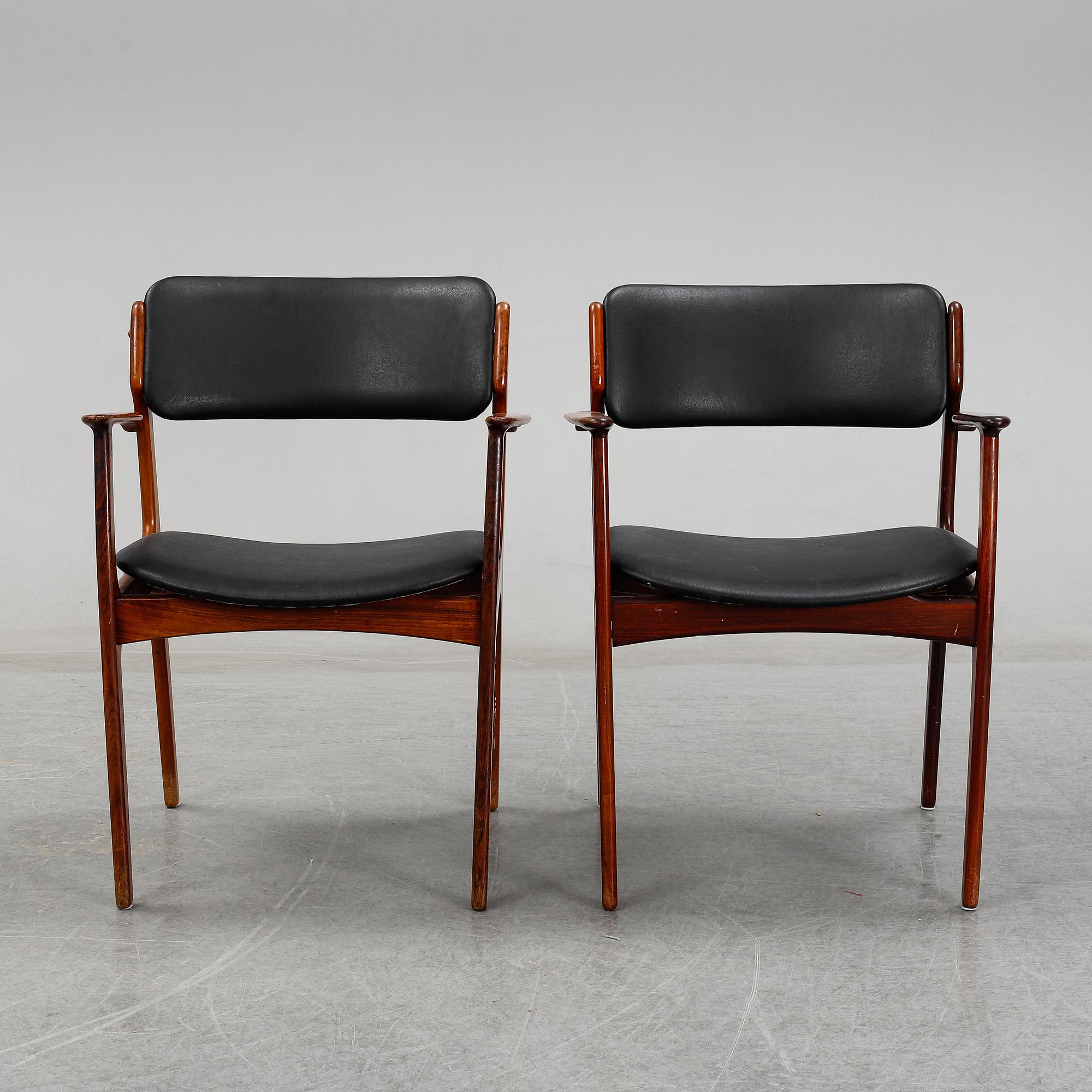 Eight rosewood armchairs by Erik Buch for Oddense Maskinsnedkeri A-S.