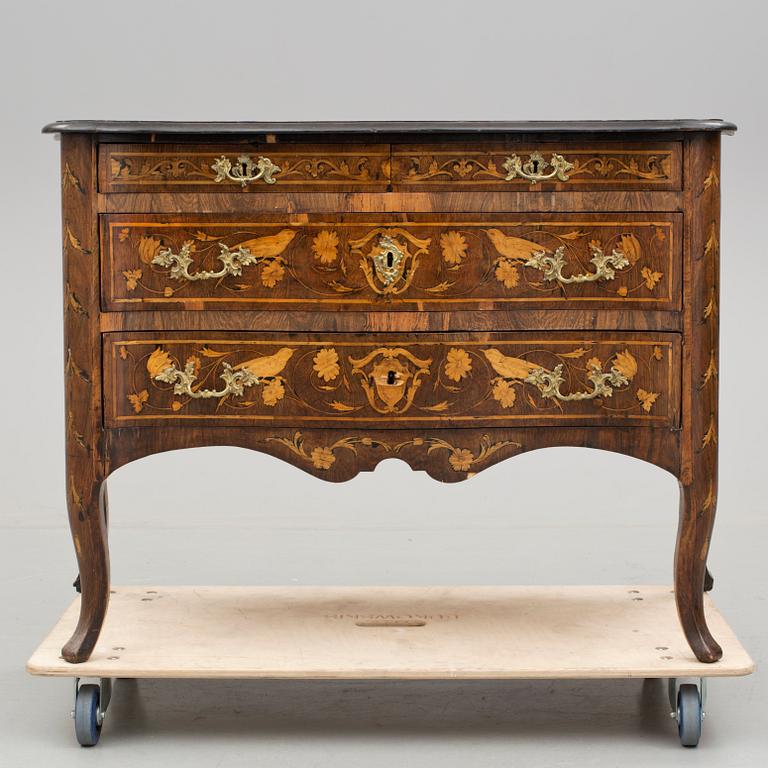 BYRÅ, rokoko, 1700-tal.