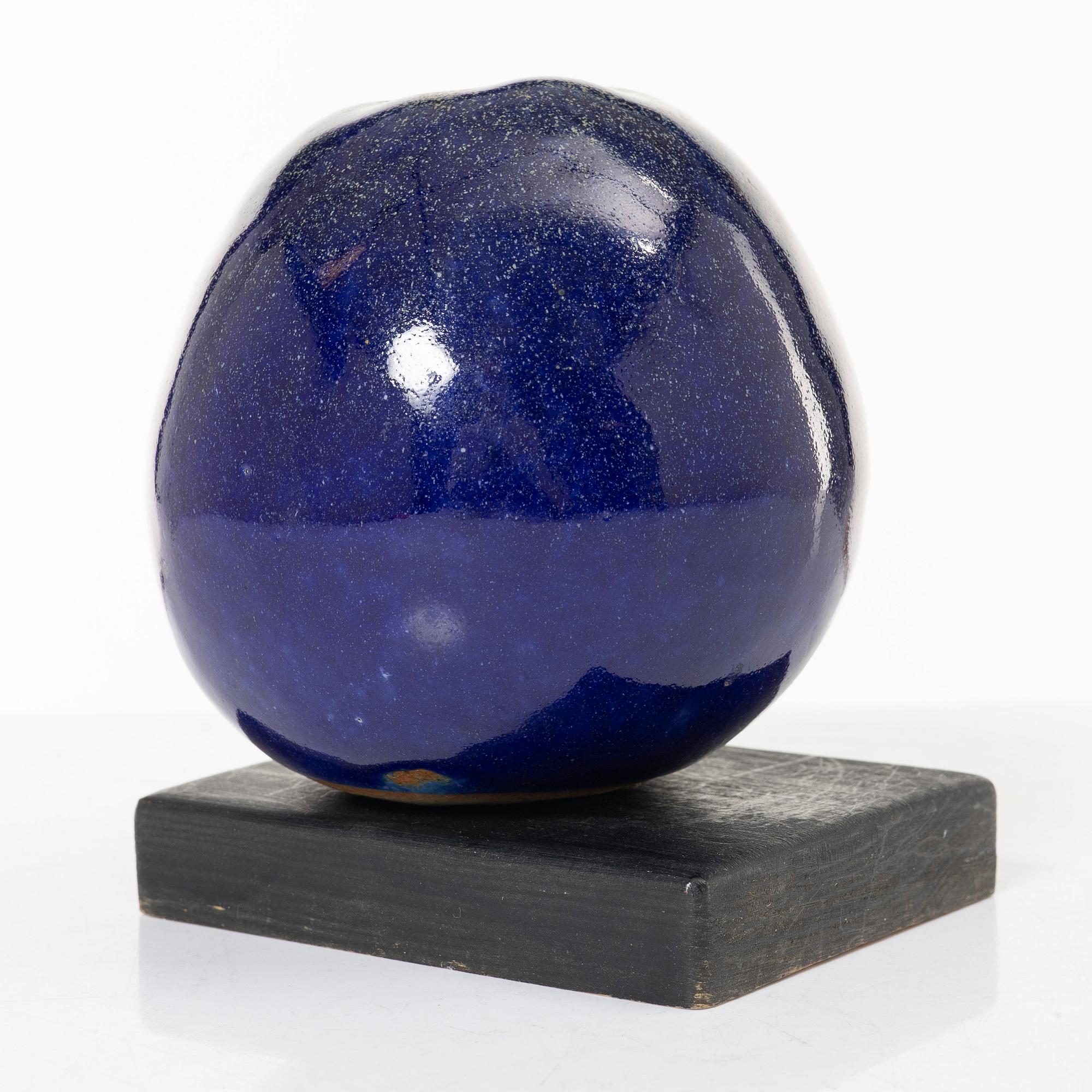 Ulla & Gustav Kraitz, sculpture, Apple.