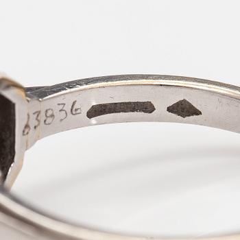 Alexander Tillander, Sormus, art déco tyyli, platinaa, timantteja n. 1.10 ct yht. Helsinki 1900-luvun loppuosa.