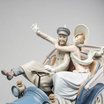 LLADRO, figurgrupp, no 821, bil och fåglar, Spanien, dekor av Ruiz, 1900-talets slut.