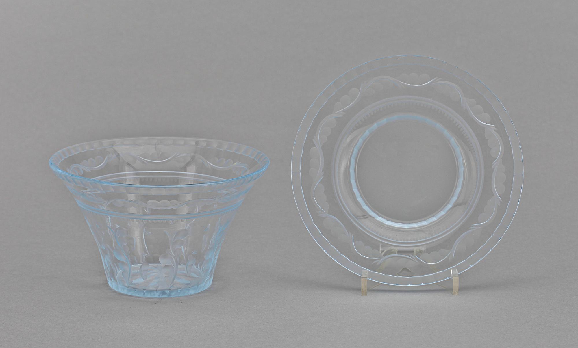 SKÅL med FAT, glas, Edvard Hald, Orrefors, formgiven ca 1930.