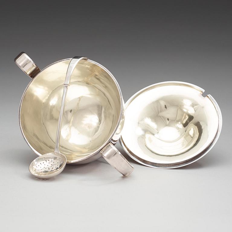 ATELIER BORGILA, terrin samt strösked, Stockholm 1935, sterling.