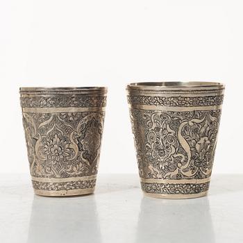 Supkoppar, 12 st snarlika, silver, Persiska, 1900-talets första hälft. Totalvikt436 gram.