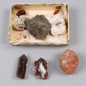 PARTI BERGARTER, lavasten från Vesuvius 1944 resp meteorit.