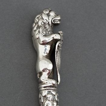 A DUTCH SILVER KNIFE, possibly by Gabynus van der Lely, Leeuwarden ca 1746.