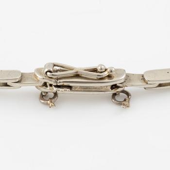 Bracelet, 18K white gold set with old-cut and rose-cut diamonds.