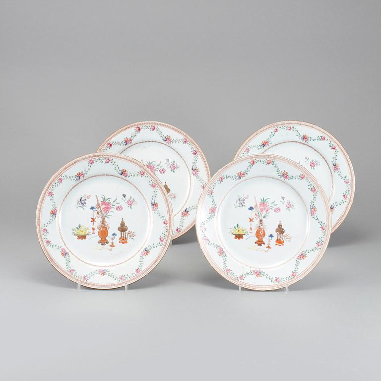 TALLRIKAR, 4 st, porslin, Kina, 1700-tal.