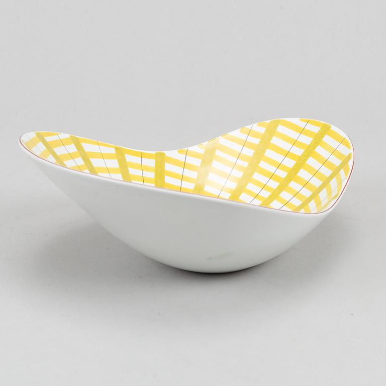 Stig Lindberg, an earthenware bowl, Gustavsberg studio.