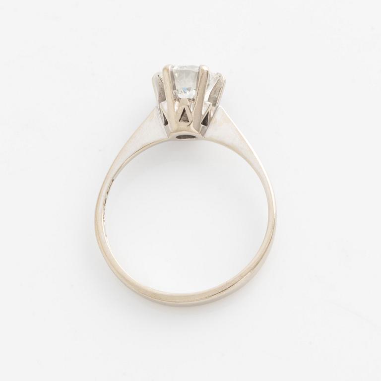 Ring, med briljantslipad diamant.