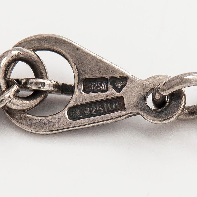 Kalevala Koru, a sterling silver 'Paradise/Hämäläisemännän juhlakääty' necklace. Helsinki 1997.