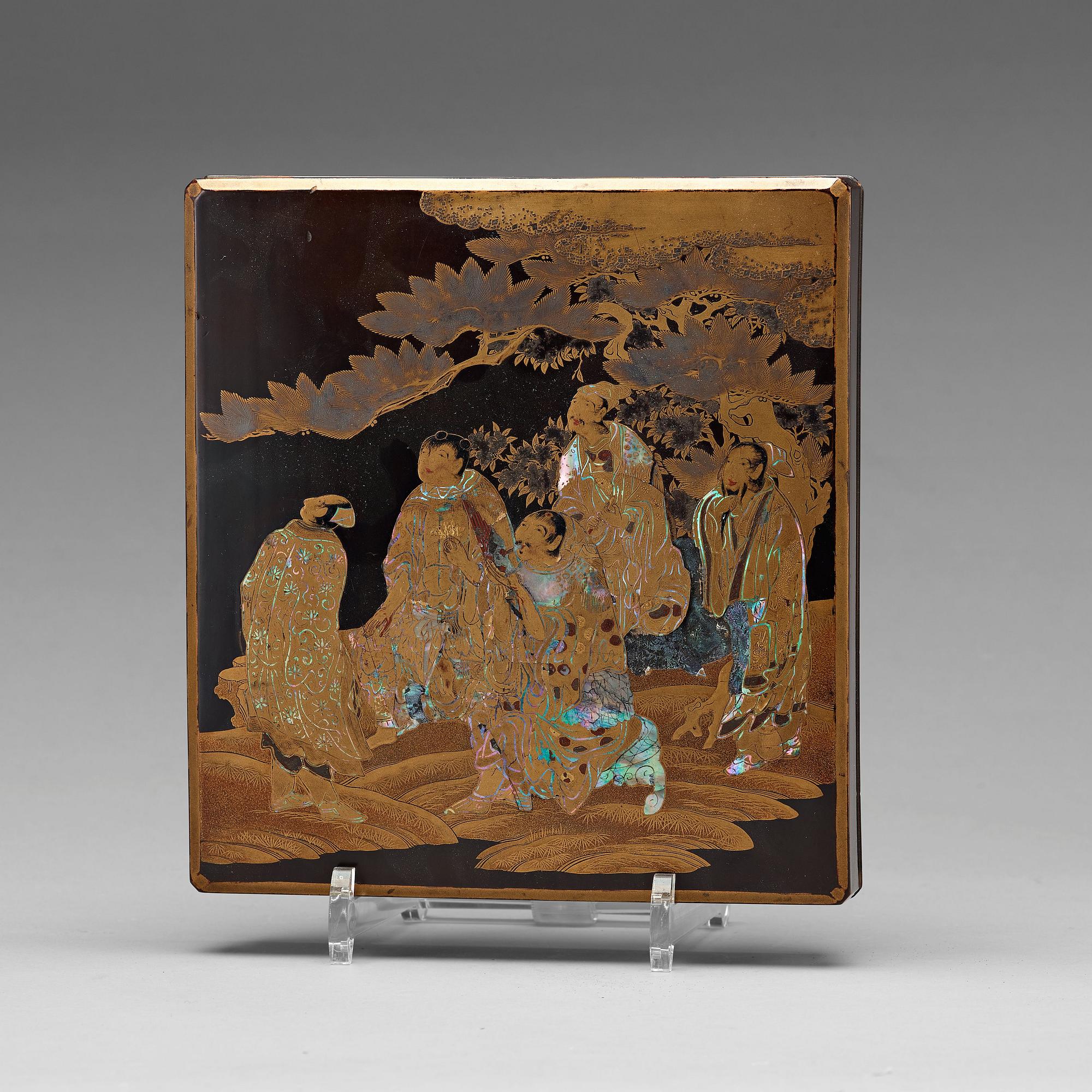 SKRIVSET s.k. SUZURIBAKO, lack och pärlemor. Japan, 1700-tal.