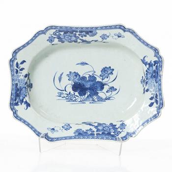 A blue and white tureen stand, Qing dynasty, Qianlong (1736-95).