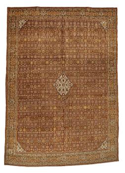 MATTO, an antique Tabriz, ca 378,5-381,5 x 268,5 cm.