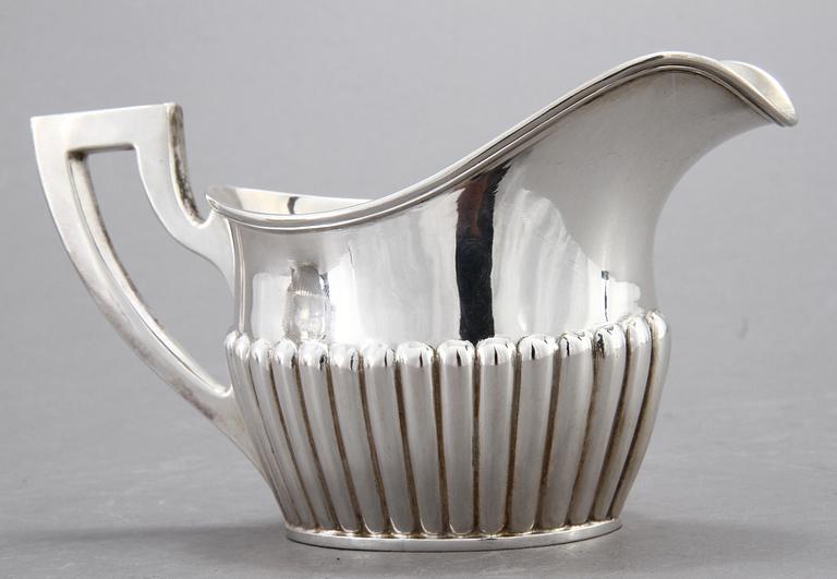 KAFFESERVIS, 3 delar, silver, empirstil, Stockholm, 1915. Vikt ca 1253 gr.