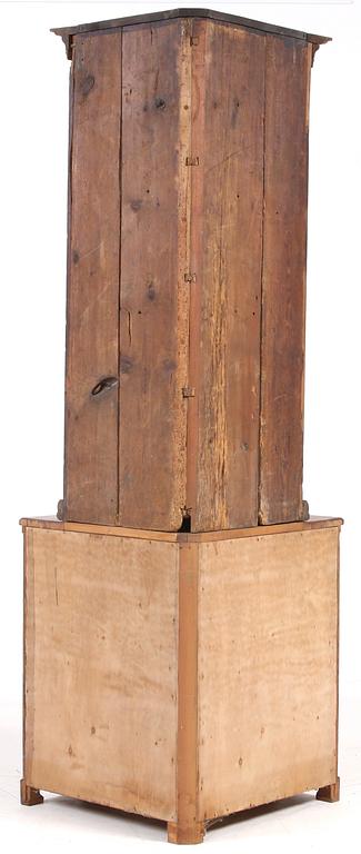 HÖRNSKÅP, barockstil, delvis 1700-tal.