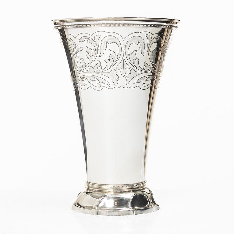 Guldsmedsaktiebolaget (GAB), A Swedish silver beaker, Stockholm 1934.