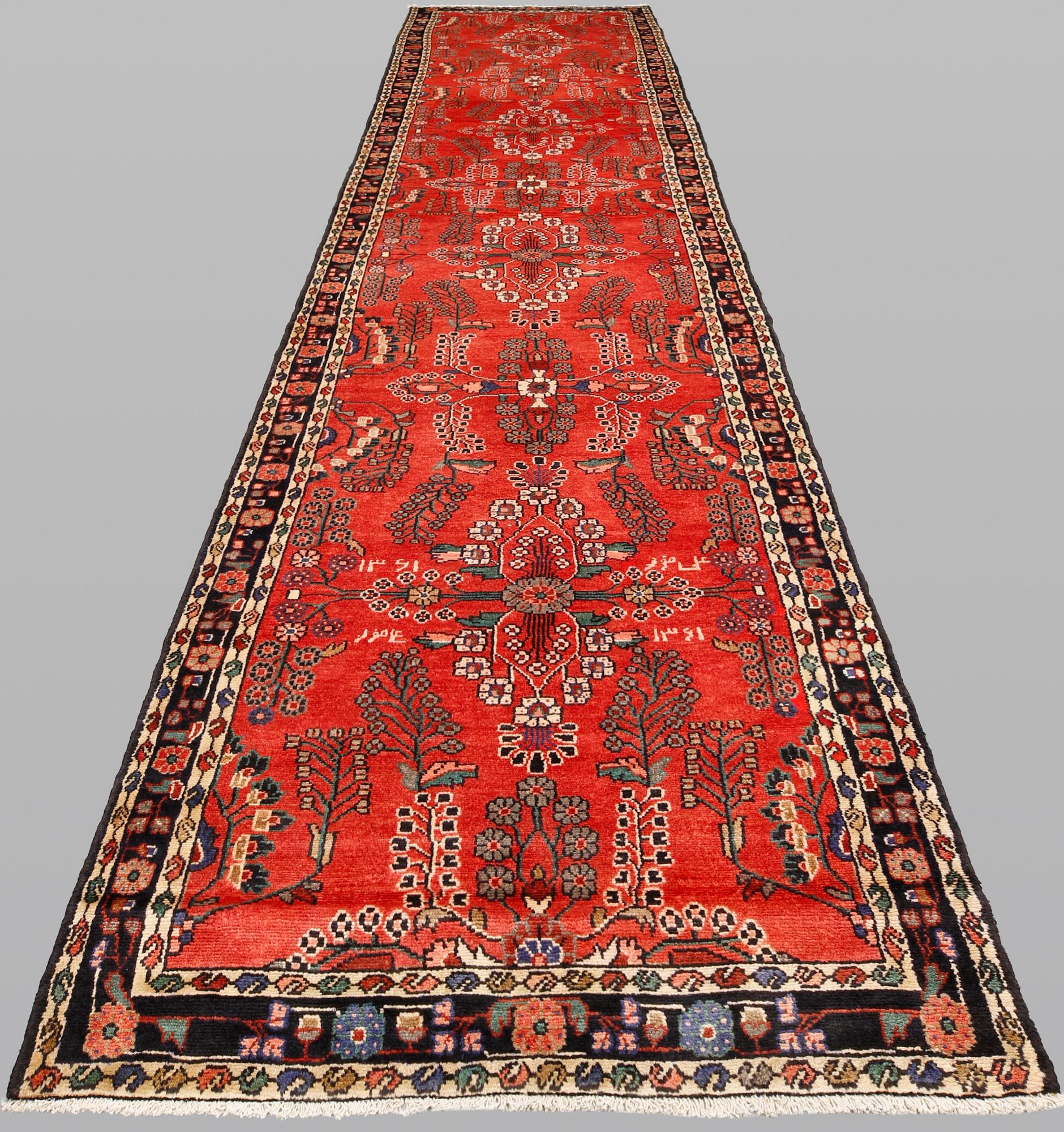 Gallerimatta, Hamadan, ca 578 x 120 cm.