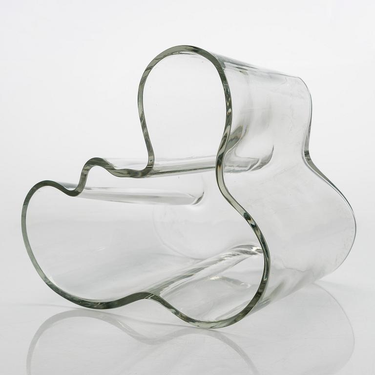 Alvar Aalto, a 1950s' 3030' vase, signed Alvar Aalto. Iittala 1950s.