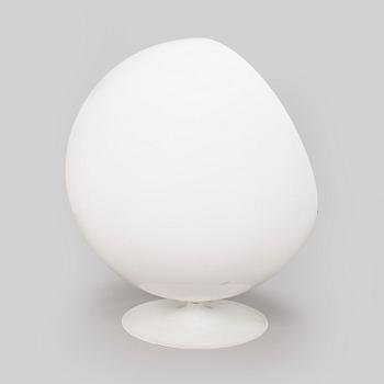 Eero Aarnio, a 'Ball Chair' for Asko.