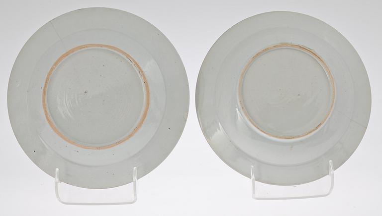 TALLRIKAR, 3 st, SKÅL samt SKÅLFAT, 4 st, porslin. Kina, bl a 1700-tal.