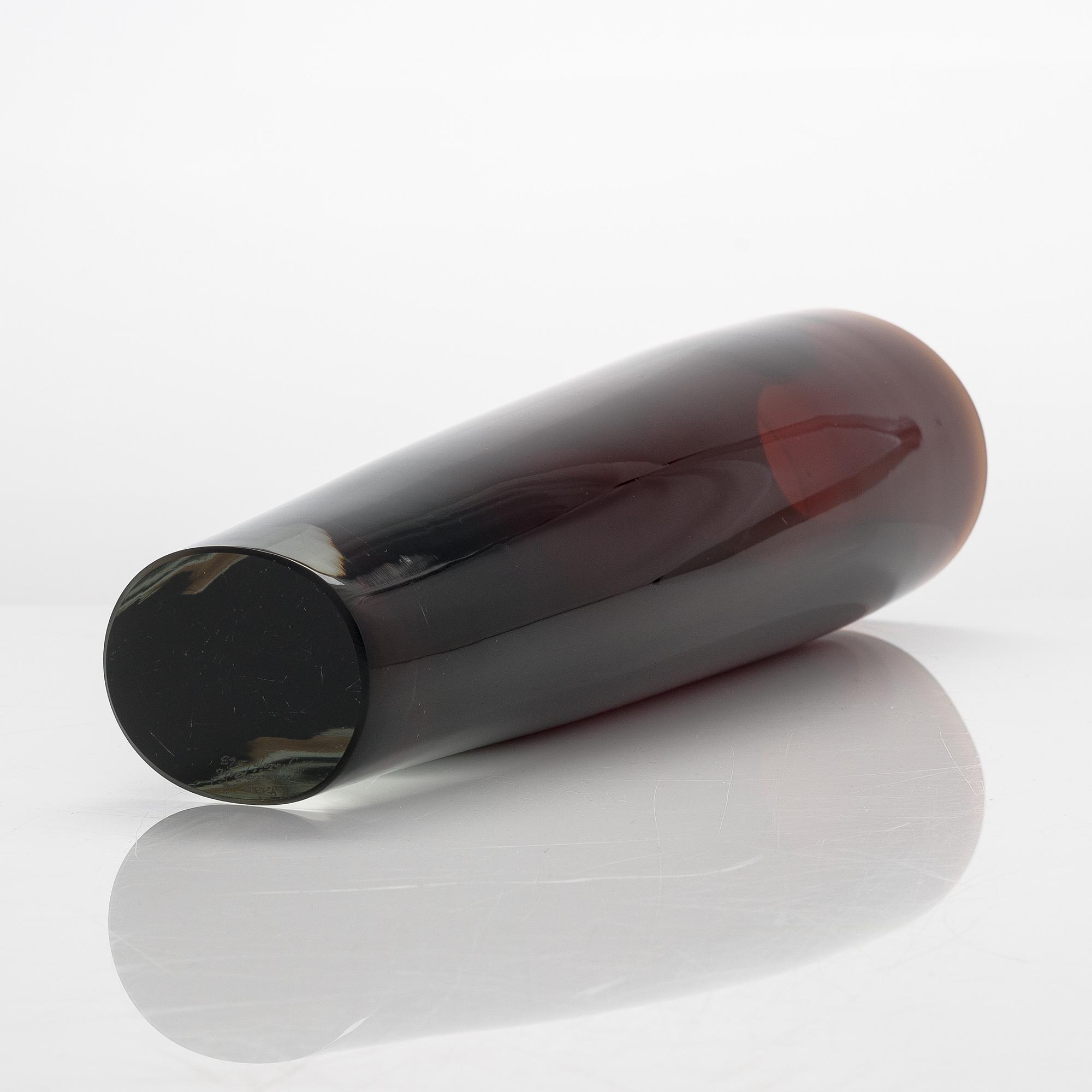 Kaj Franck, a 'KF 239' vase signed K. Franck Nuutajärvi Notsjö -63.