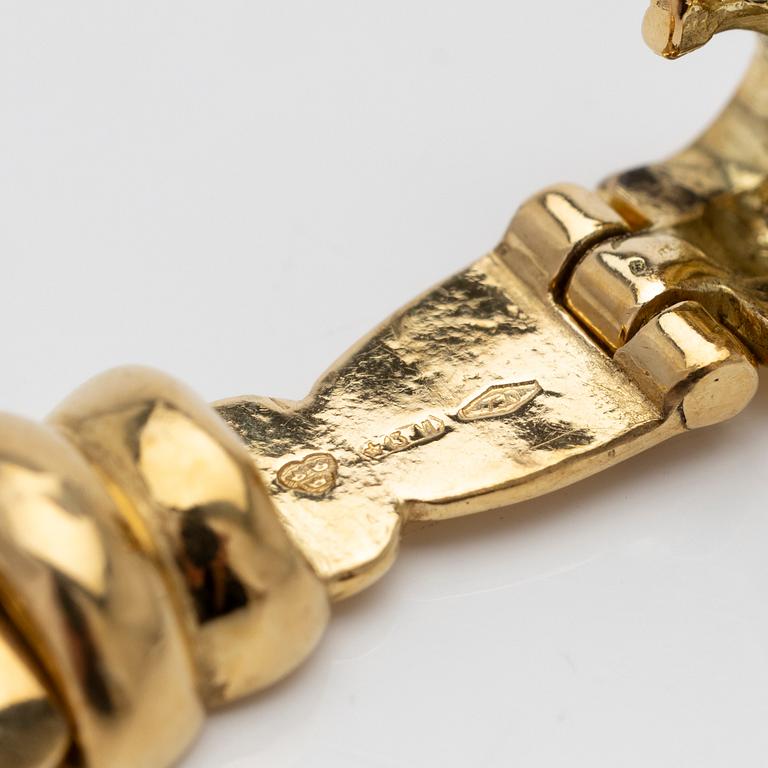 18K gold bracelet with a sapphire, Balestra Giovanni & Figli, Vicenza, Italy.