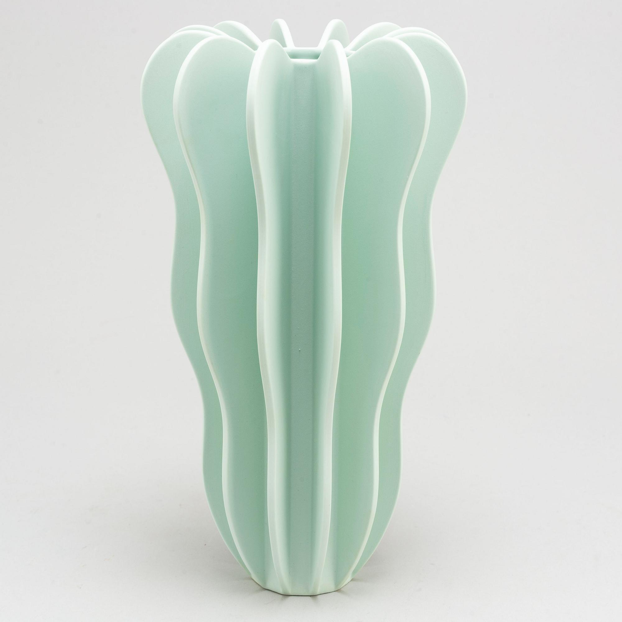 PIA TÖRNELL, vas, "Cirrus", keramik, ur "Pro arte"-kollektionen, Rörstrand, 1996.