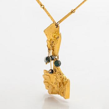 Björn Weckström, kaulakoru "Vuorilla sataa", 18K kultaa ja sammalakaattia. Lapponia 1973.