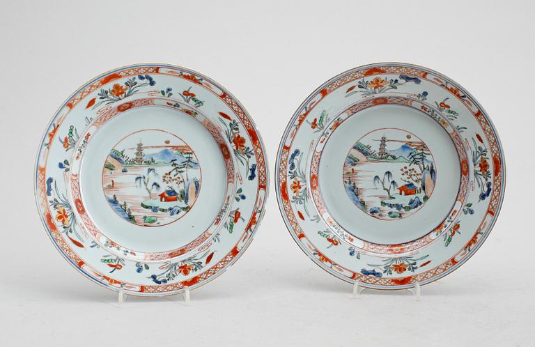 TALLRIKAR, 1 par, Kina, 1700-tal.