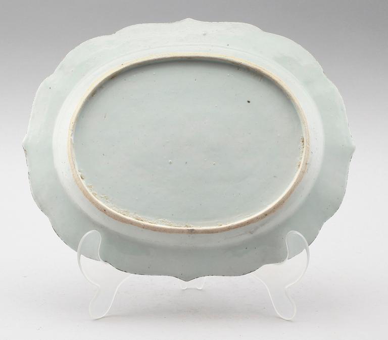 STEKFAT, porslin, Kina, Qianlong 1736-1795.