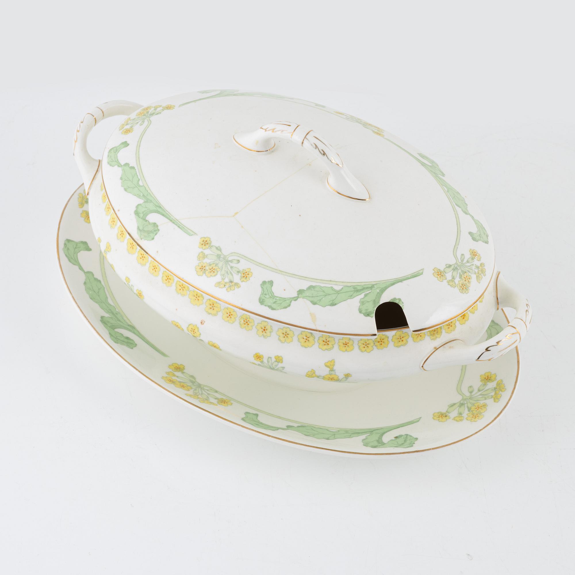 Gunnar Wennerberg, a 75-piece 'Gullviva' porcelain dinner service, Gustavsberg, Sweden.
