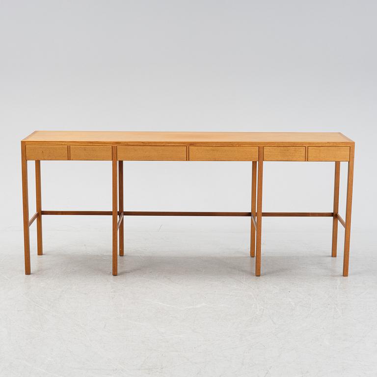Nordiska Kompaniet, sideboard med ett par satsbord och serveringsvagn, 1950-tal.