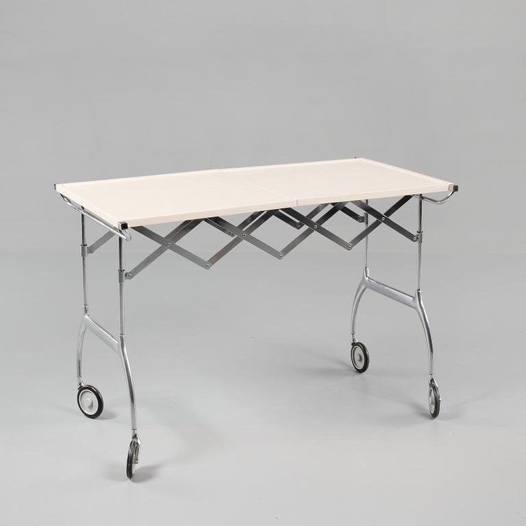 SERVERINGSVAGN, Antonio Citterio, Kartell, 1900-talets andra hälft.