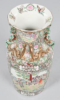 GOLVURNA, porslin, Kanton, Kina, 1900-talets andra hälft.