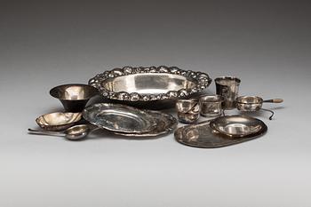 PARTI SILVER, 14 delar, silver, bl a W.A. Bolin och Märta Af Ekenstam. 1800/1900-tal. Total vikt ca 1420 gram.