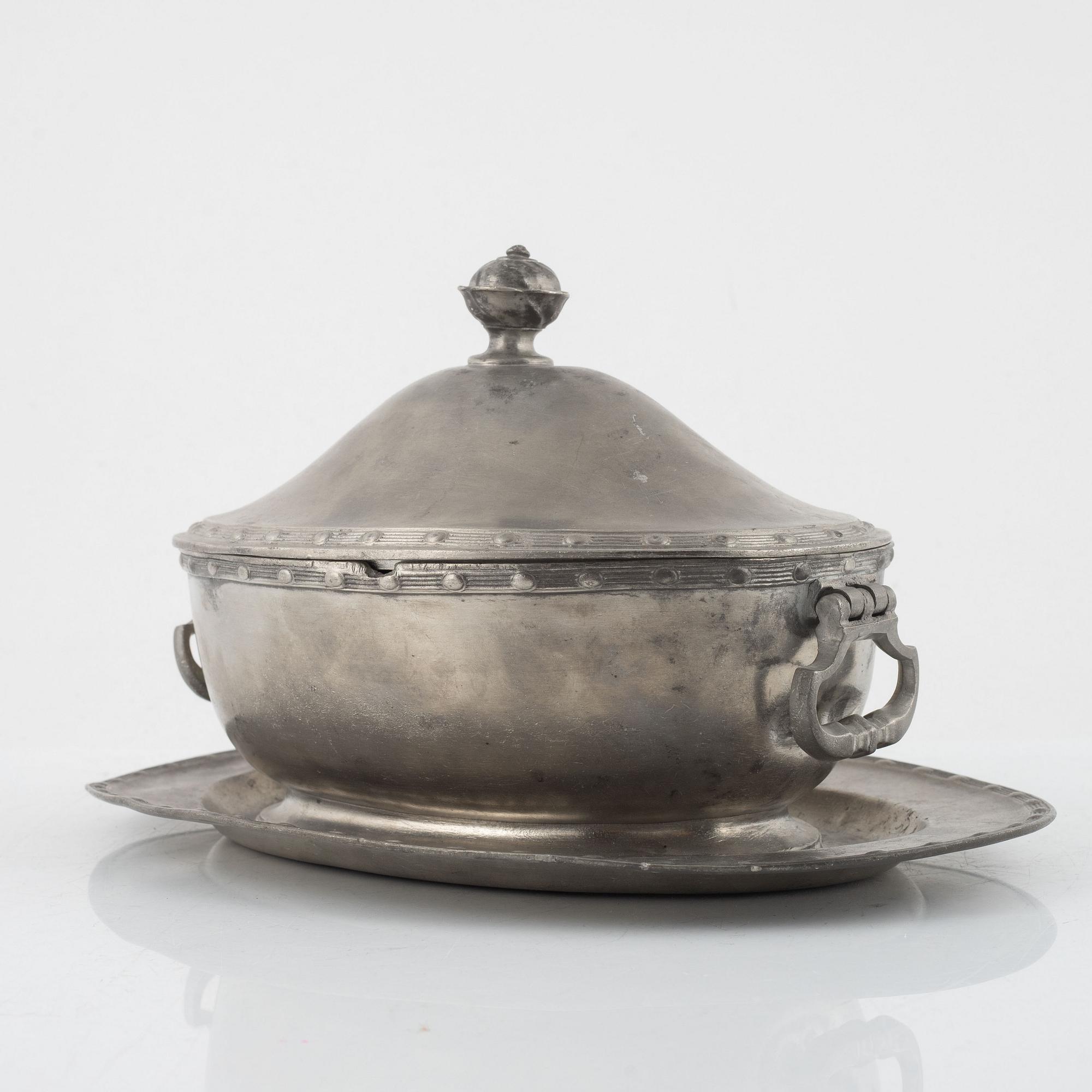A Gustavian pewter tureen and charger, mark of E. P. Krietz, Stockholm 1784.