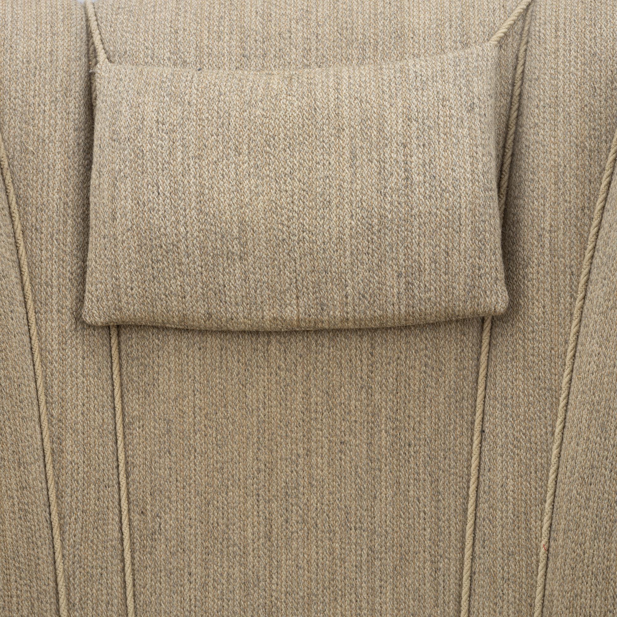Armchair, Swedish modern, first half of the 20th century.
