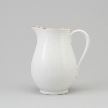 LOUISE ADELBORG, kaffeservis, 44 delar, "Swedish Grace", med guldkant, Rörstrand.