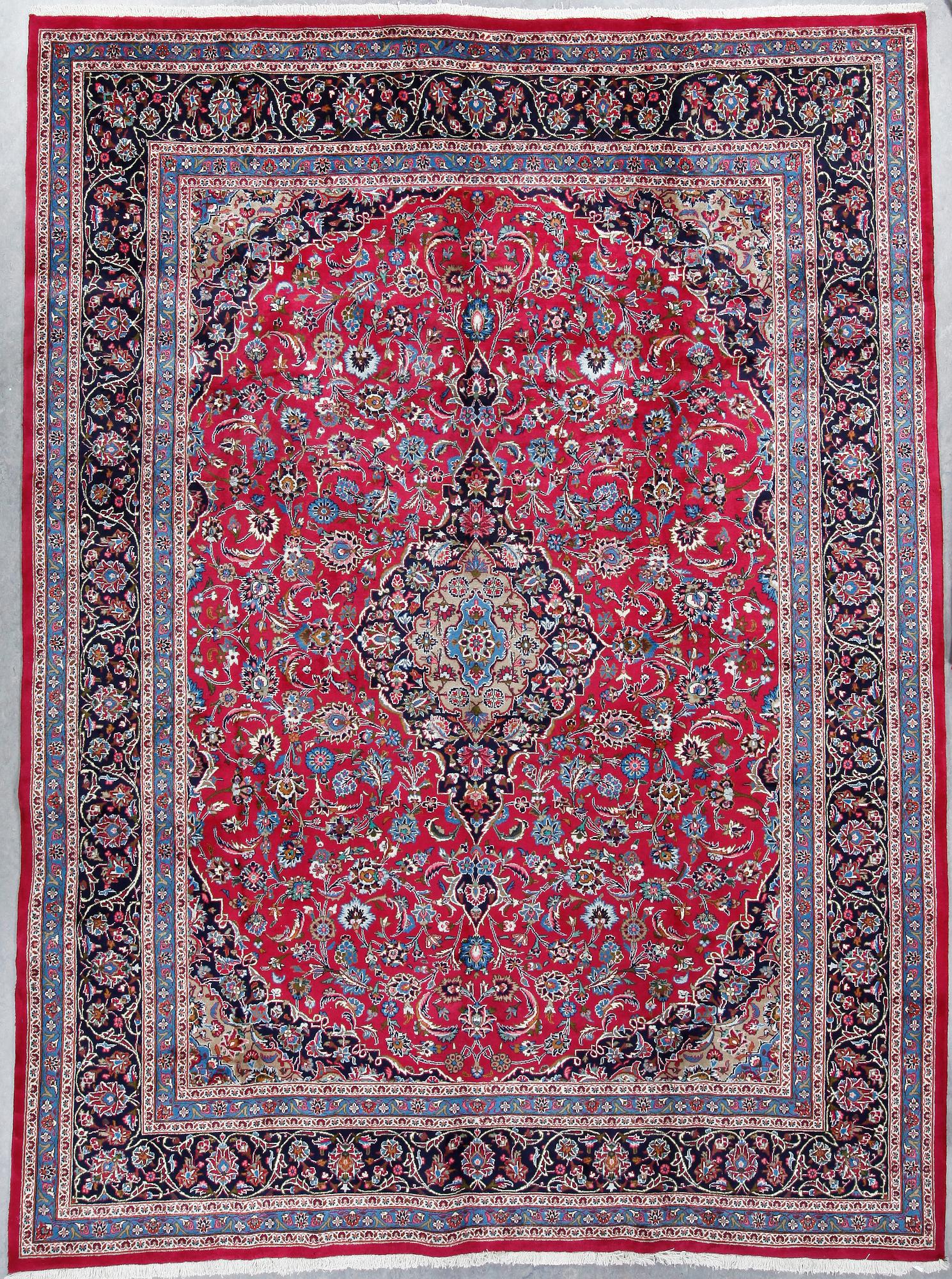 MATTA, sannolikt Keshan, ca 400x295 cm.