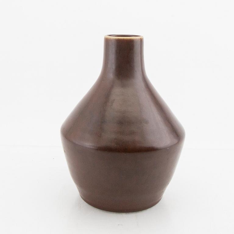 Carl-Harry Stålhane, a signed stoneware vase.
